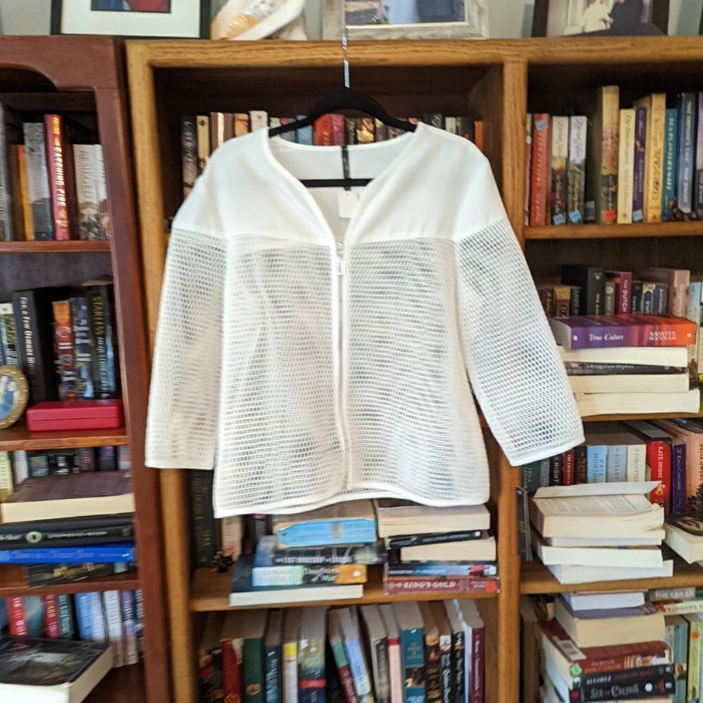 IC by Connie K white mesh 3/4 sleeve v neck zip short jacket
